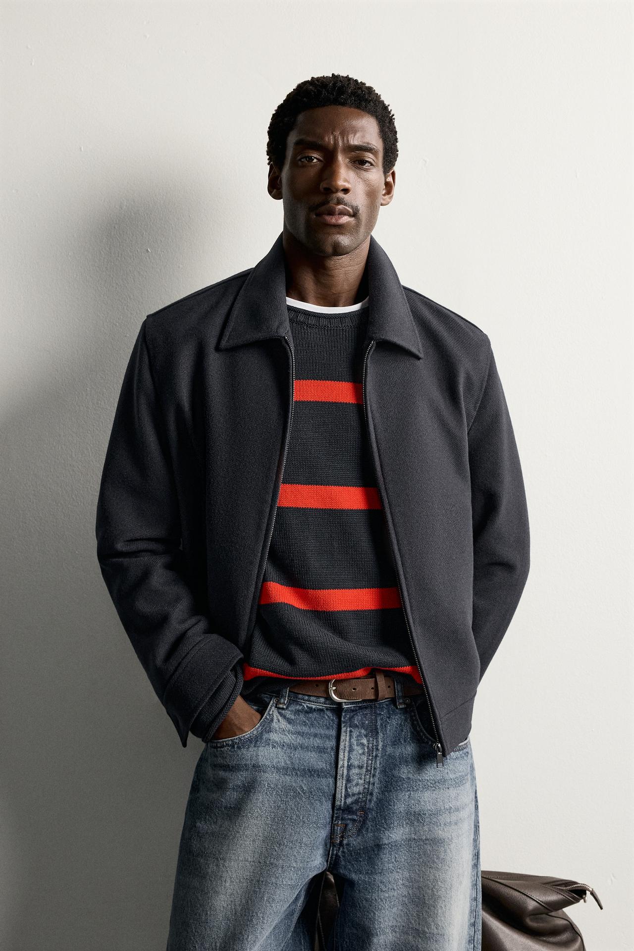 TEXTURED REGULAR FIT JACKET — Navy blue
