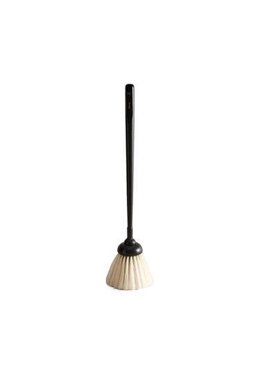 WOODEN FEATHER DUSTER - Black by Zara