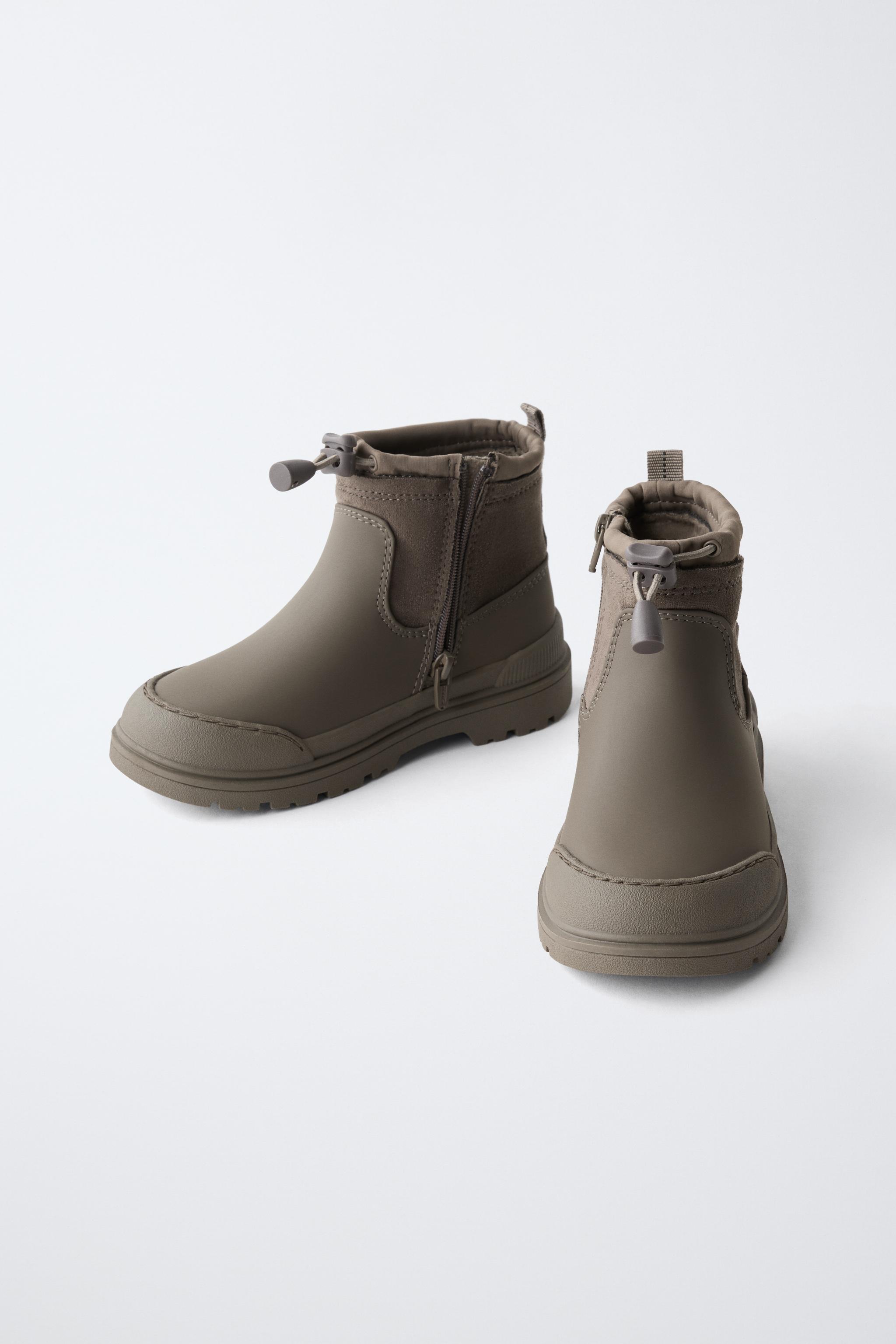 MIXED-MATERIAL ANKLE BOOTS
