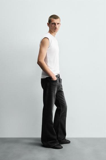 JEANS FLARE FIT - Carbón de Zara