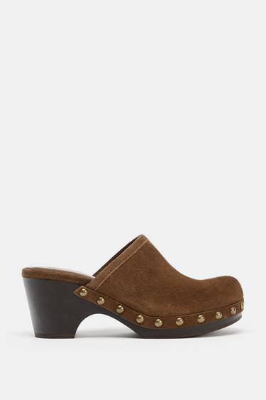Zara SPLIT LEATHER CLOGS WITH STUDS - Dark tan