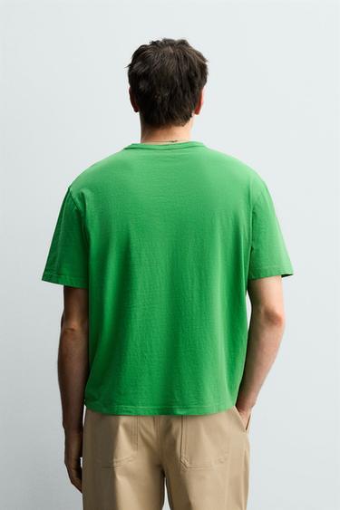 T-SHIRT RELAXED FIT À POCHE - Vert de Zara - Image 2