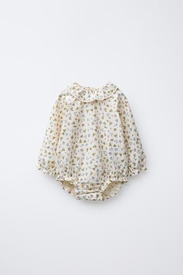 BODY MIT STRUKTURMUSTER UND BLUMEN - Mittelbeige von Zara
