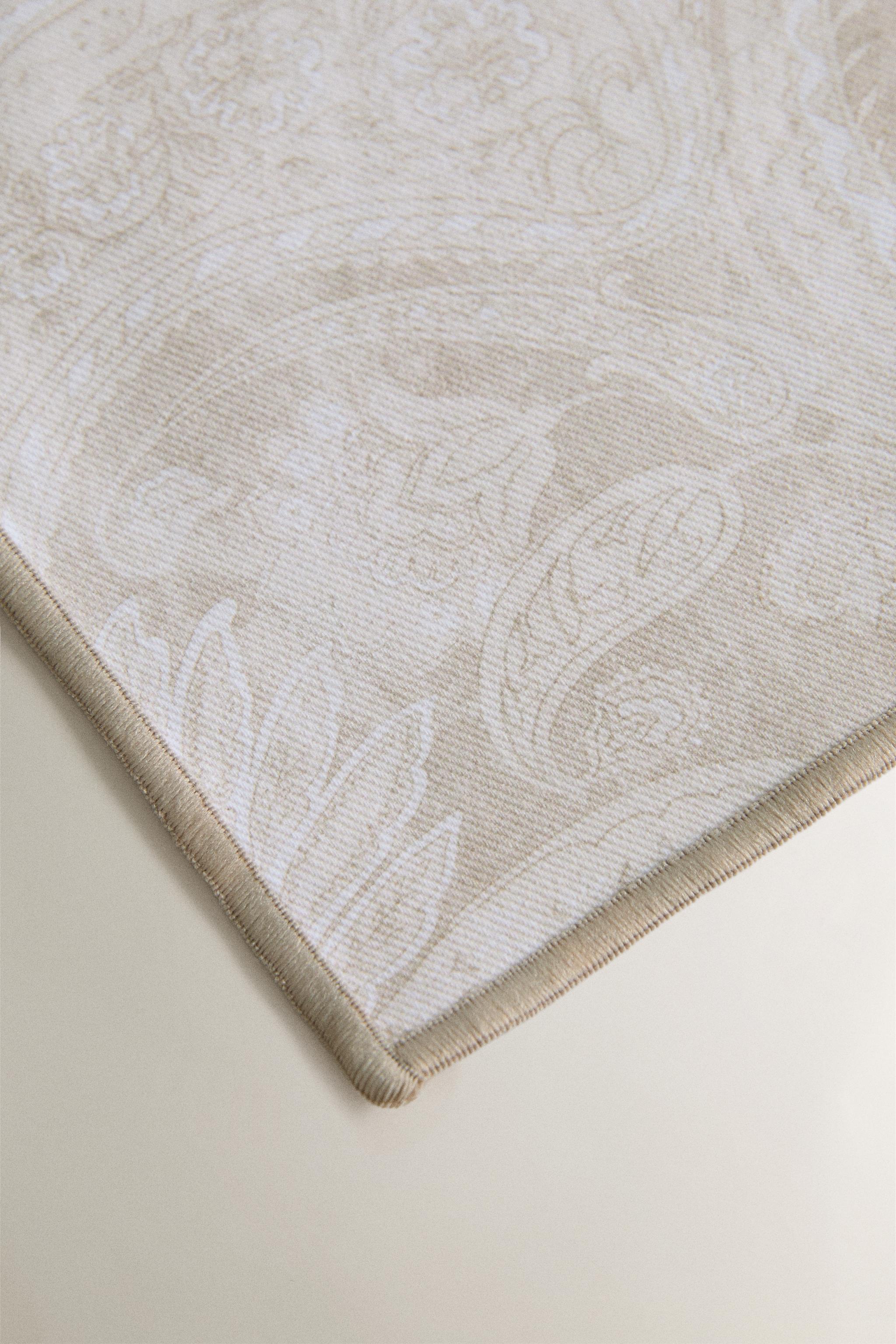 PAISLEY PRINT RESIN-COATED PLACEMAT