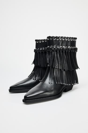 BOTTINES FRANGES CLOUS - Noir de Zara - Image 1