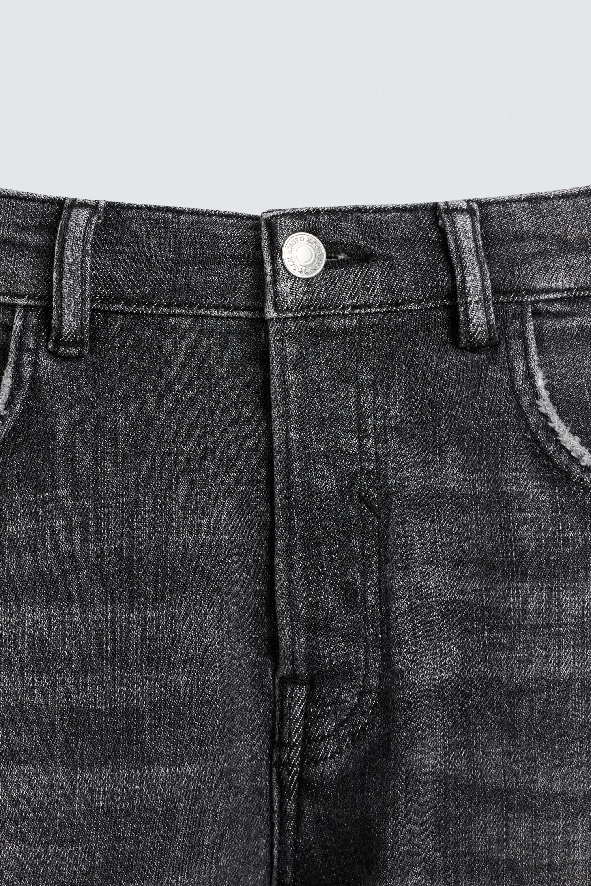 RIPPED SKINNY FIT JEANS