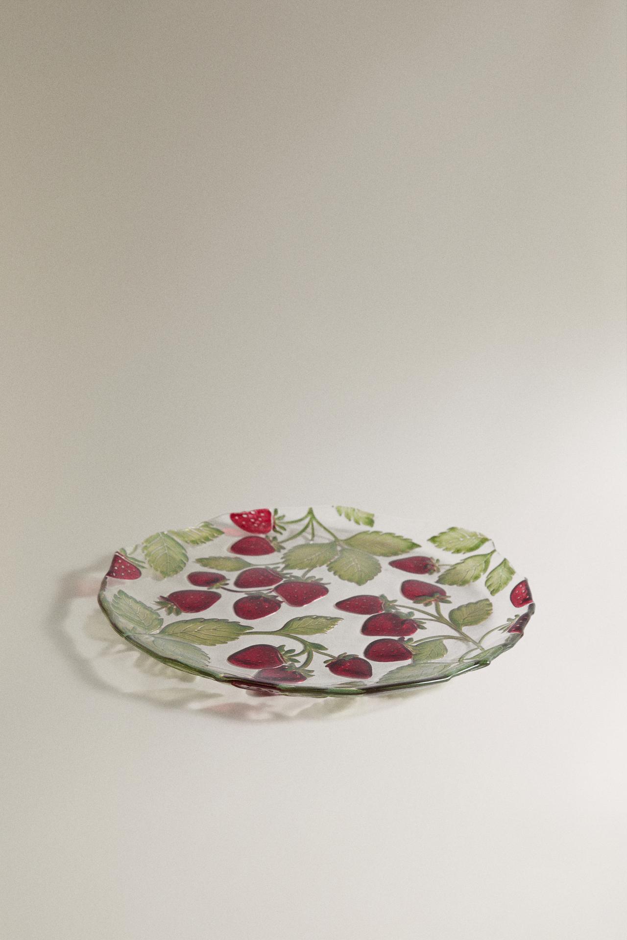 STRAWBERRY GLASS DESSERT PLATE — Red
