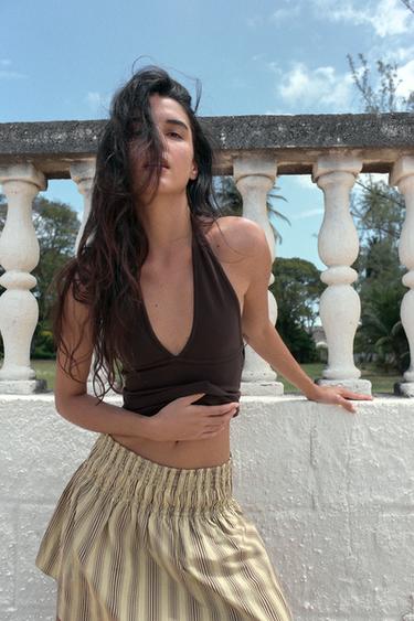 ストレッチ ホルターネックトップスダークブラウンZaraのストレッチ ホルターネックトップス - ダークブラウン 