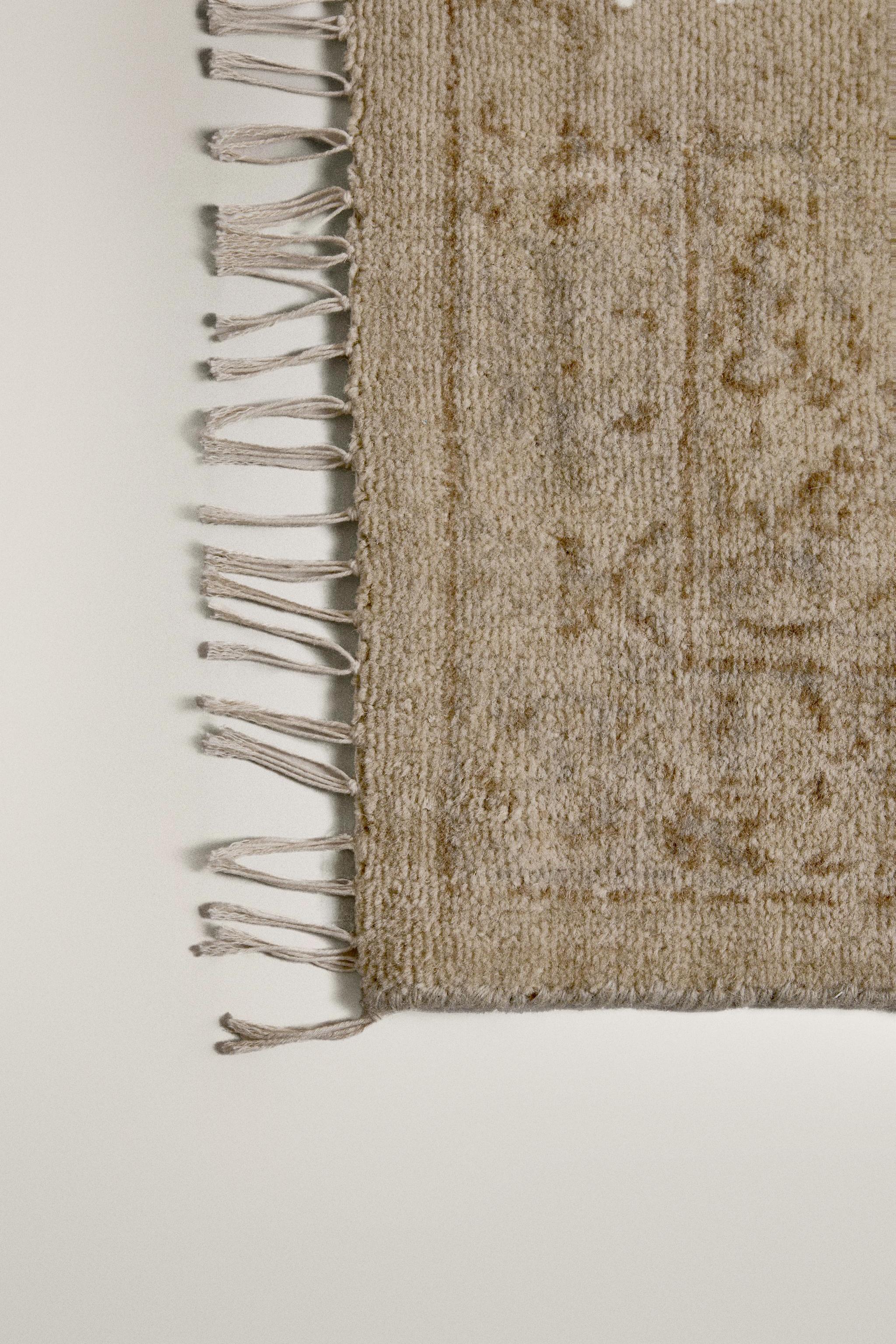 TAPIS EN LAINE IMPRIMÉ FLEURI