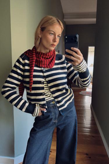 جاكيت مغزول مخطط - خَام / أزرق by Zara