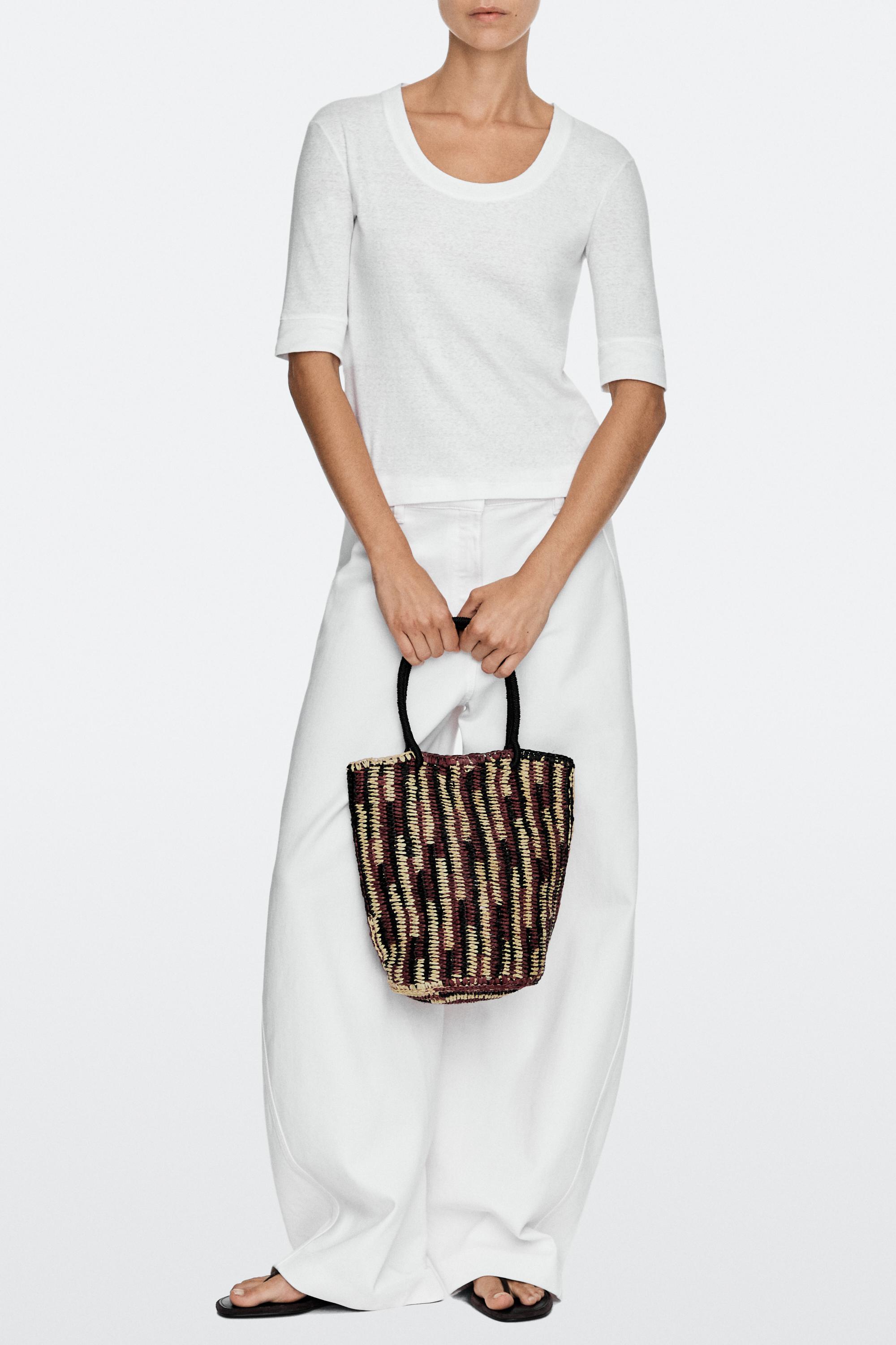 Mini raffia bucket bag