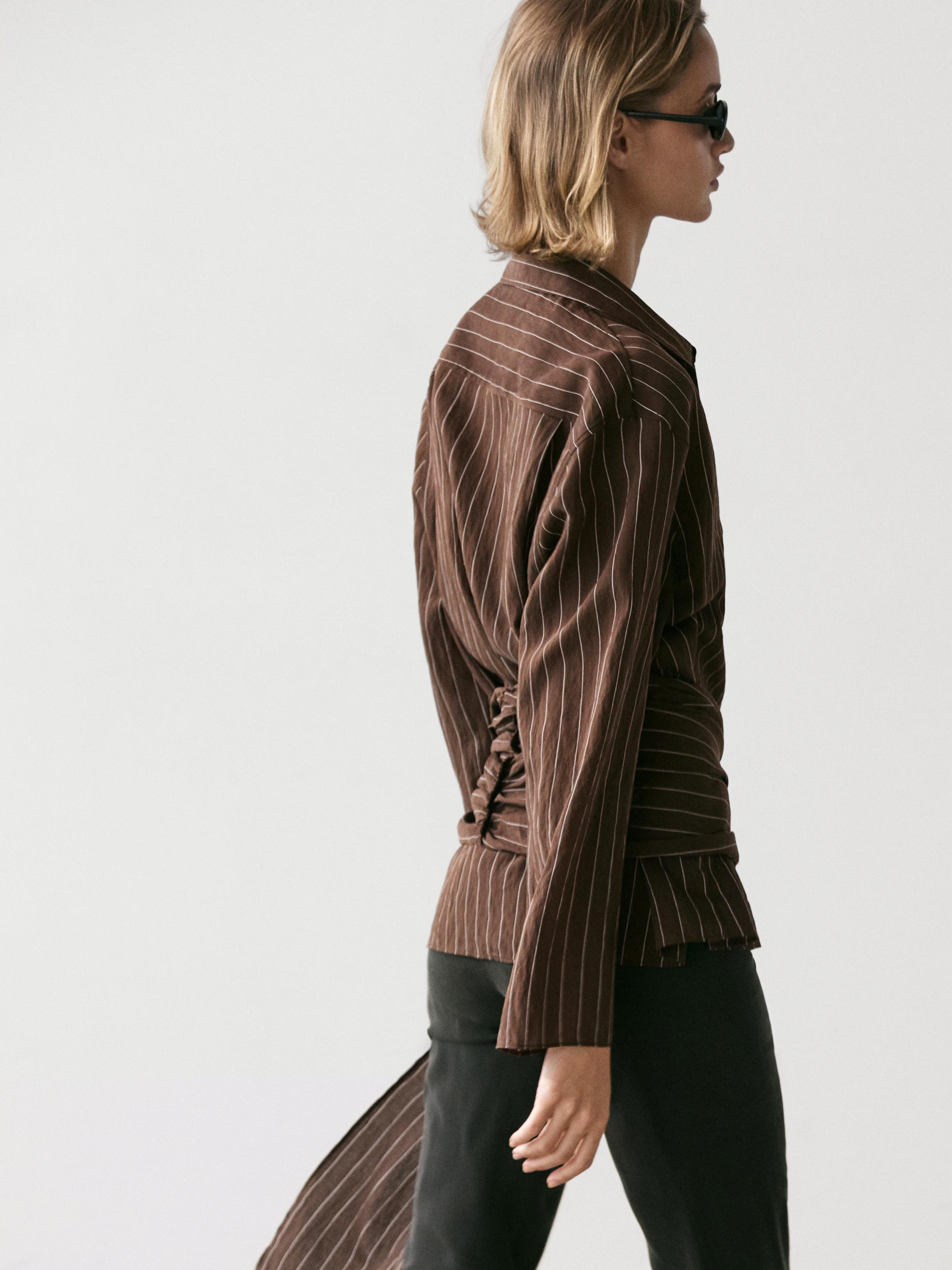 Chemise rayée avec foulard
