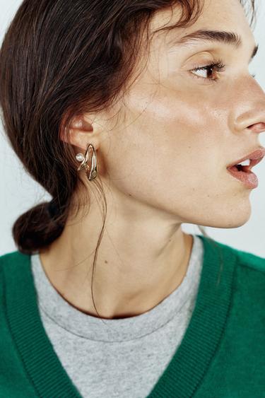 DOUBLE HALF-HOOP PEARL EARRINGS — Golden 1
