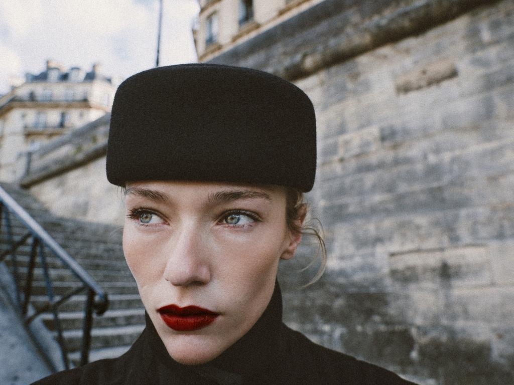 100% WOOL OVAL PILLBOX HAT