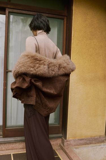 リアルレザー スエード ジャケット リアルファー100%カーキZaraのリアルレザー スエード ジャケット リアルファー100% - カーキ 