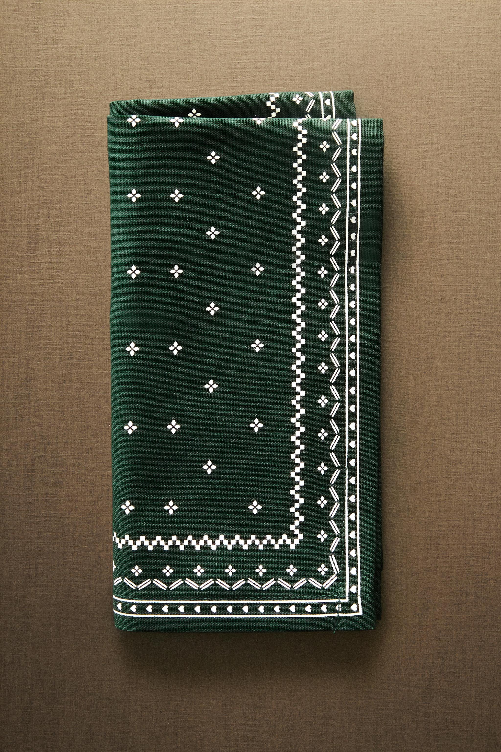 SET OF CHRISTMAS WINTER COTTON NAPKINS (SET 2)