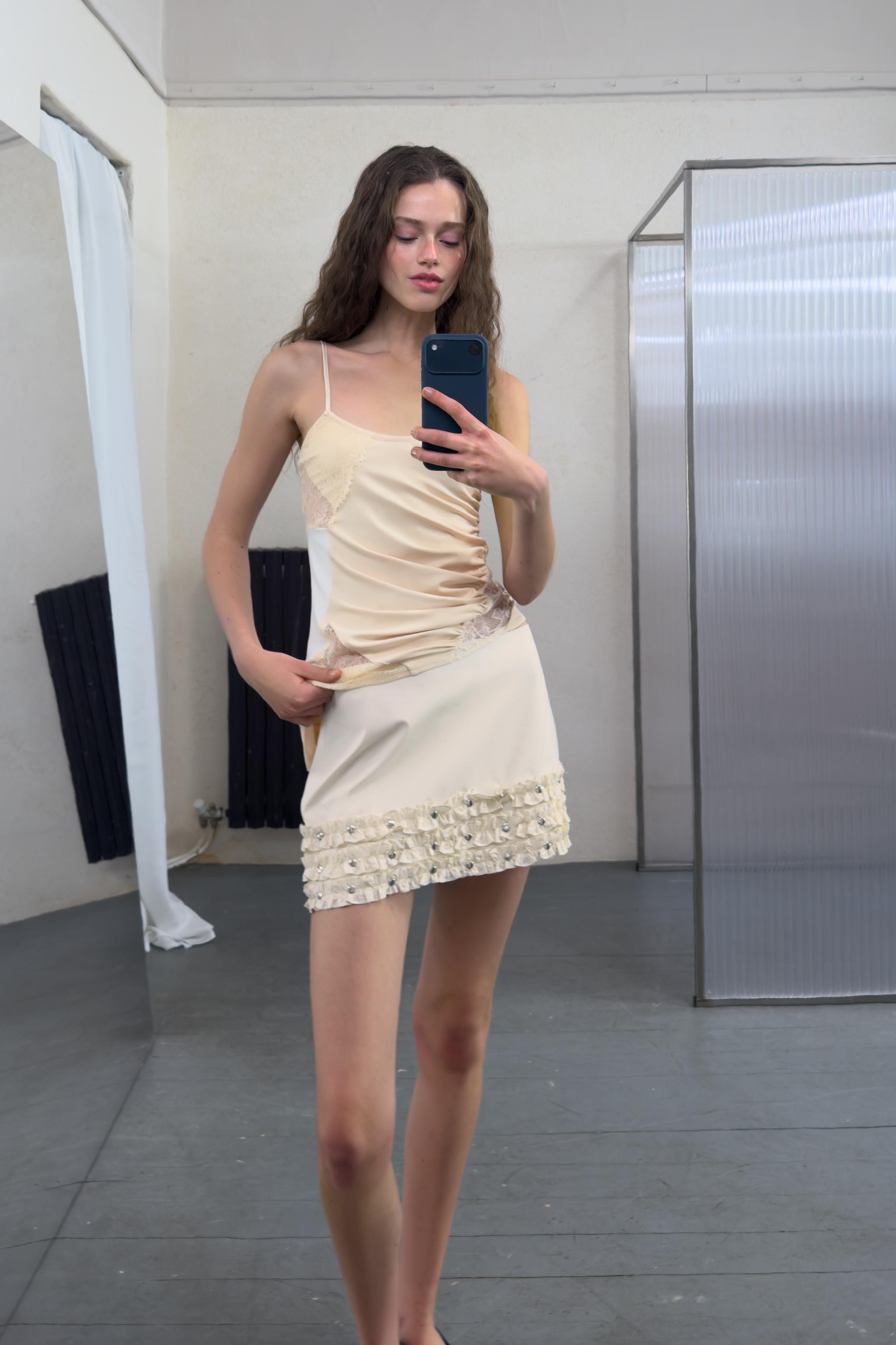 ラッフルスカート .* | ZARA 日本