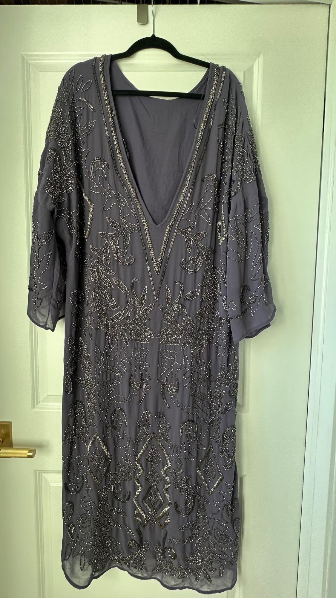 VESTIDO TÚNICA ABALORIOS