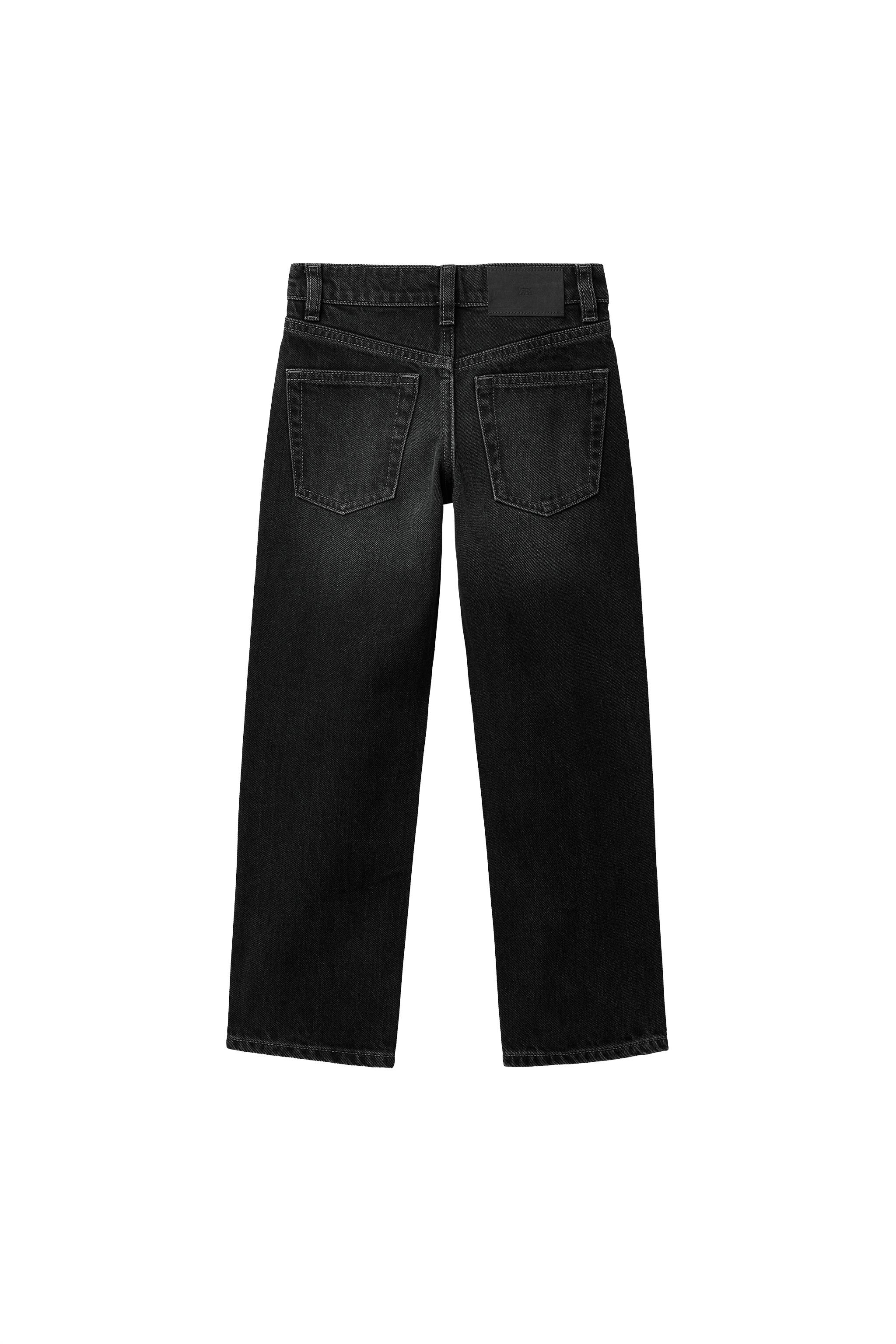 STRAIGHT LEG JEANS