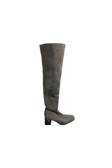 STRETCHY OVER THE KNEE BOOTS. SUEDE MATERIAL.