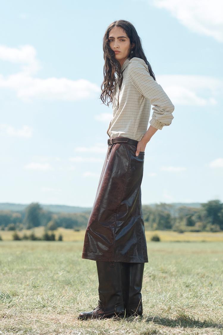 LEATHER BROGUE KNEE-HIGH BOOTS LIMITED EDITION