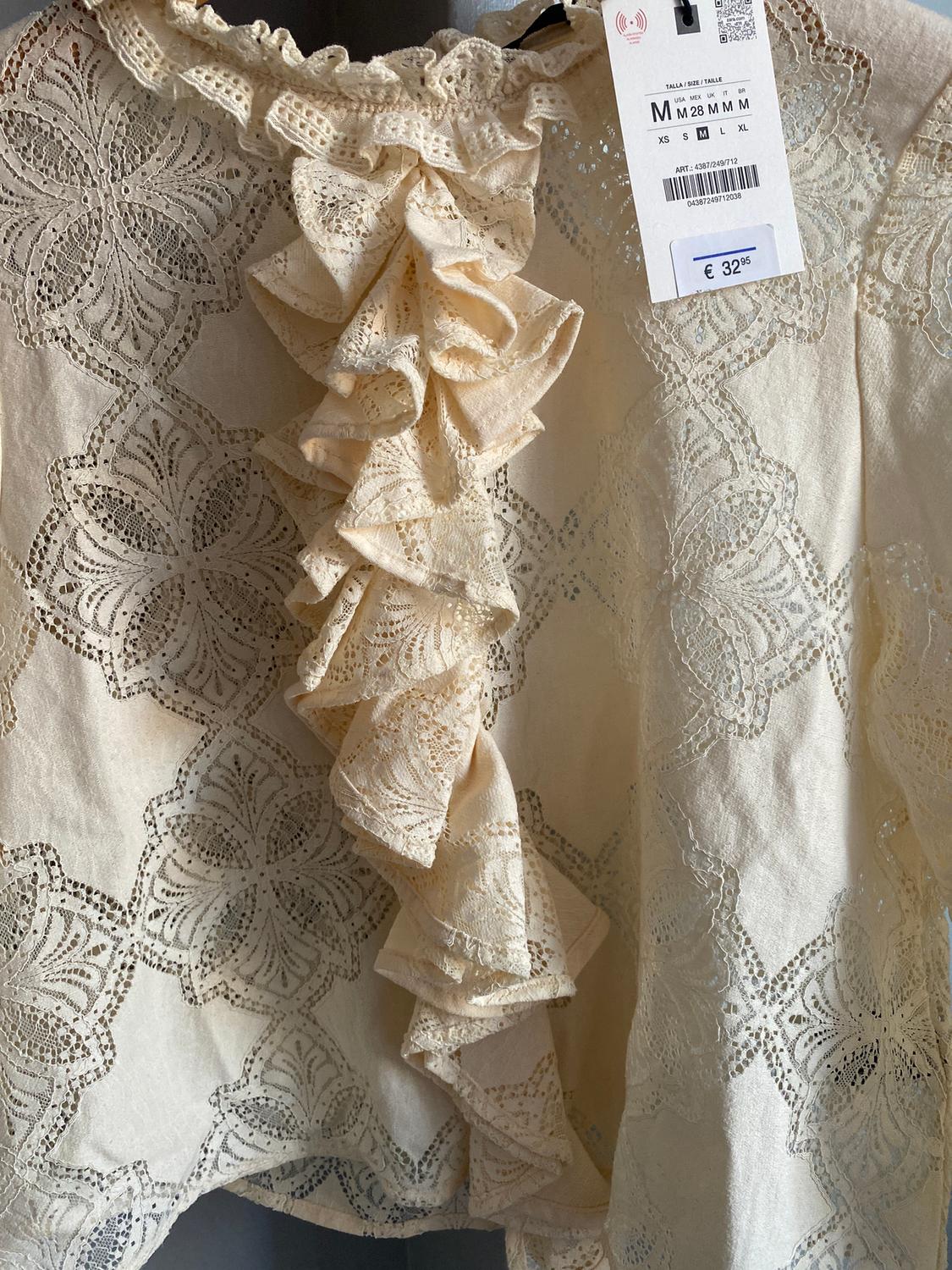 ROMANTIC RUFFLED BLOUSE - Image 4