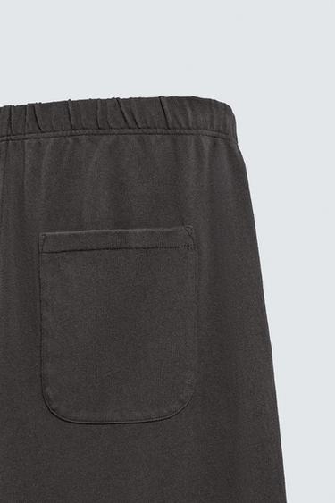 PANTALON DE JOGGING EN MAILLE DÉLAVÉ - Noir / Marron de Zara - Image 8