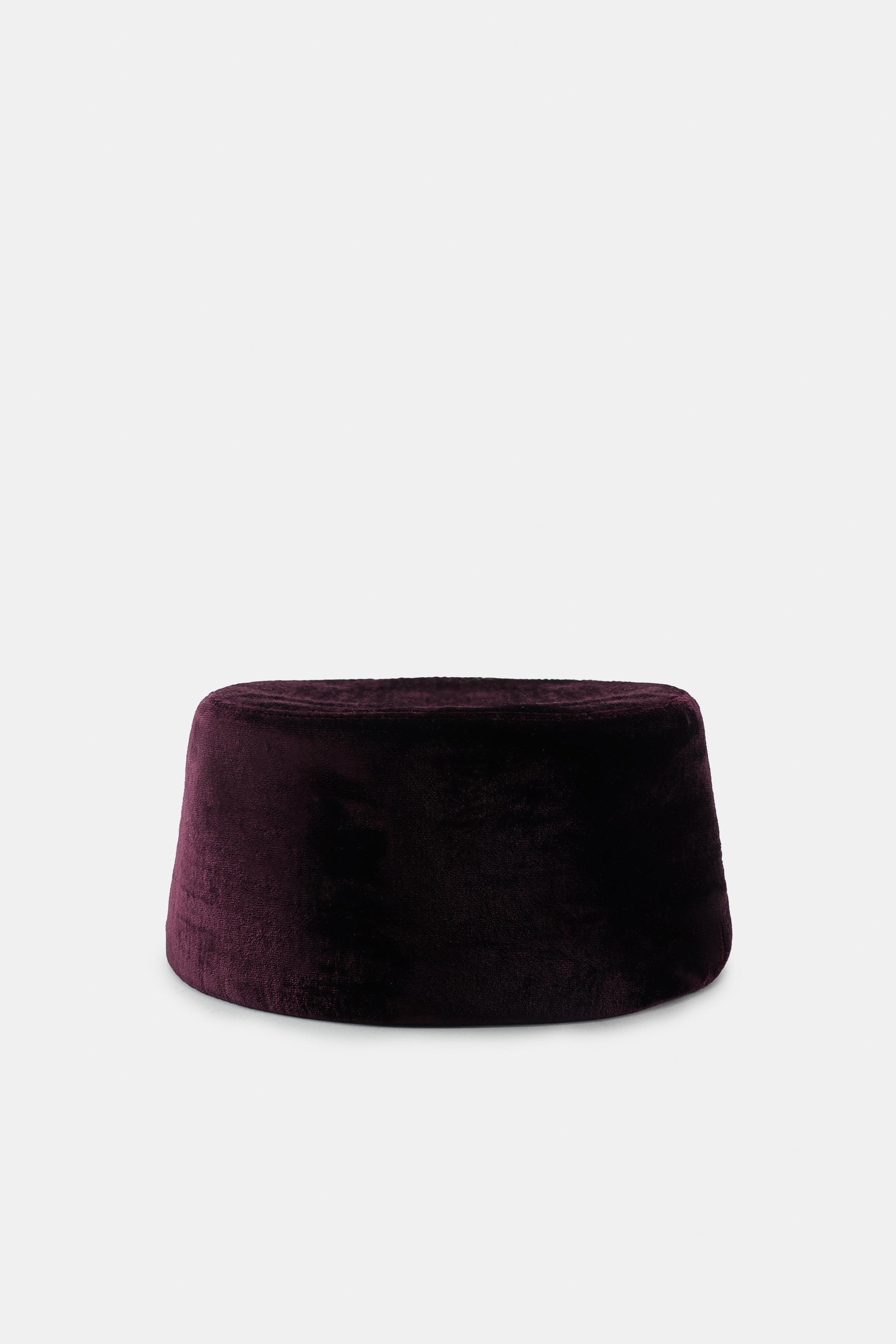 VELVET CAP