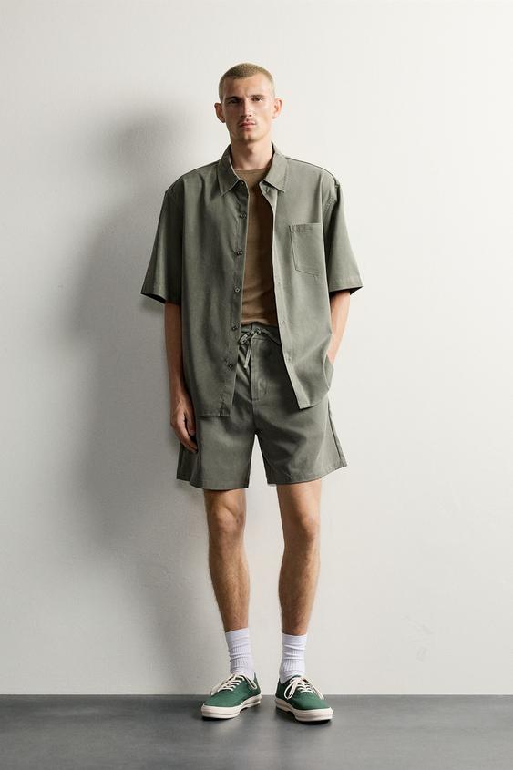 BERMUDA FLUIDA RELAXED FIT - Verde oscuro de Zara - Imagen 0
