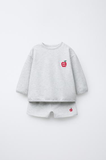 CONJUNTO SUDADERA Y BERMUDA PARCHE MANZANA - Gris vigoré de Zara