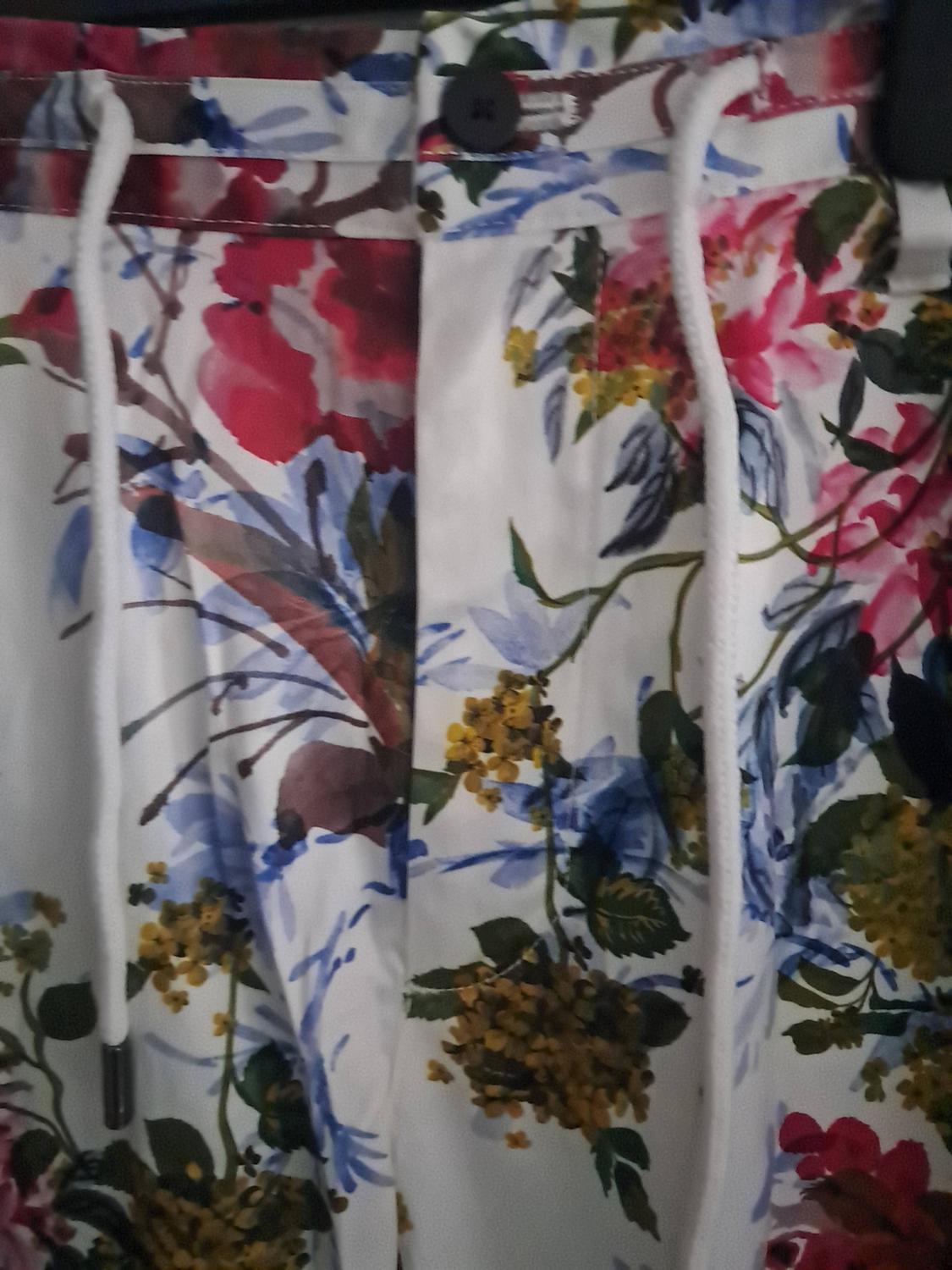 FLORAL PRINT BERMUDAS - Image 4