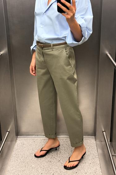 PANTALON CHINO AVEC CEINTURE TRESSÉE - Kaki clair de Zara - Image 2