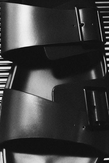 صندل بشريط مزدوج - أسود الخاص بـ Zara