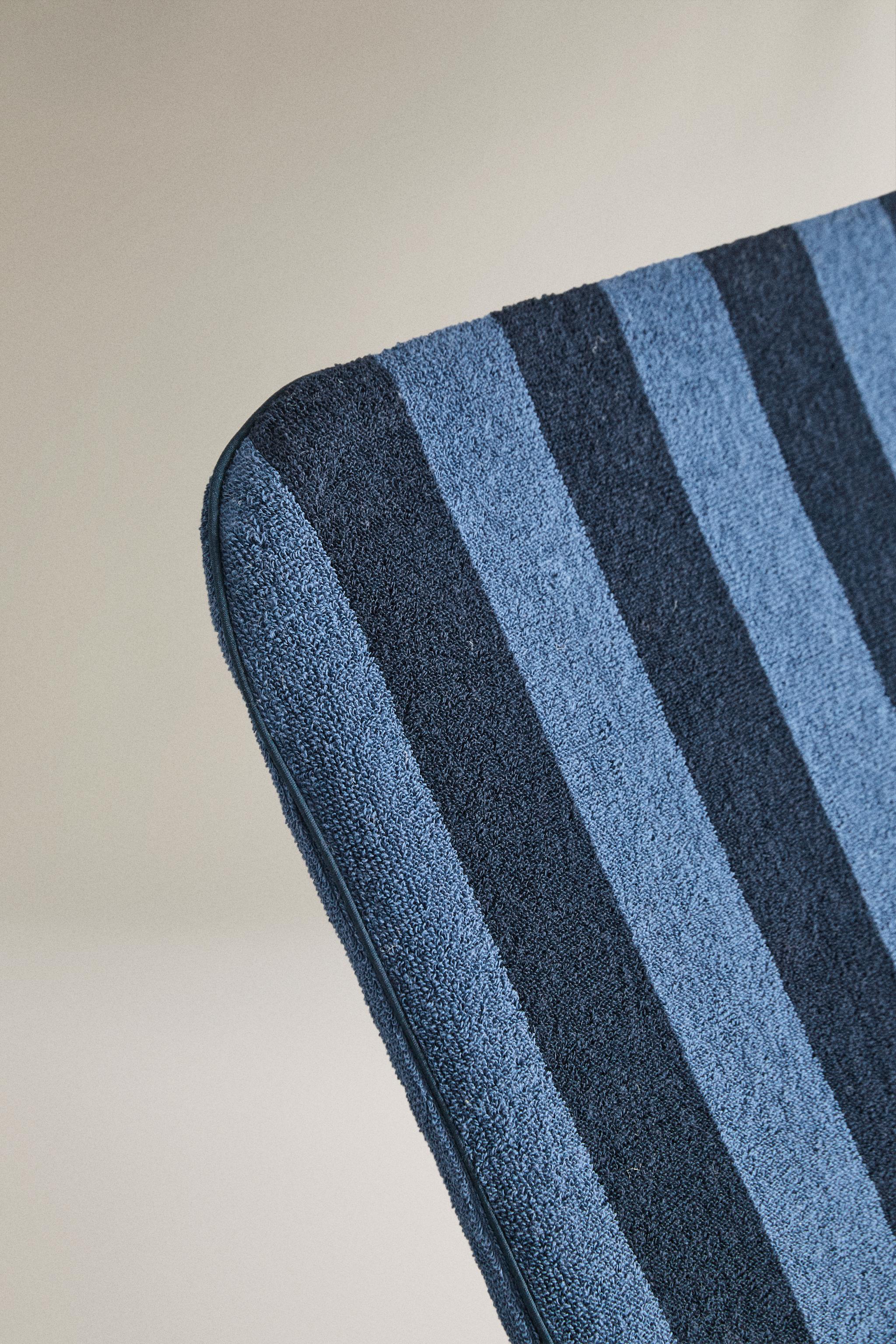 STRIPED BEACH TOWEL SEAT COVER