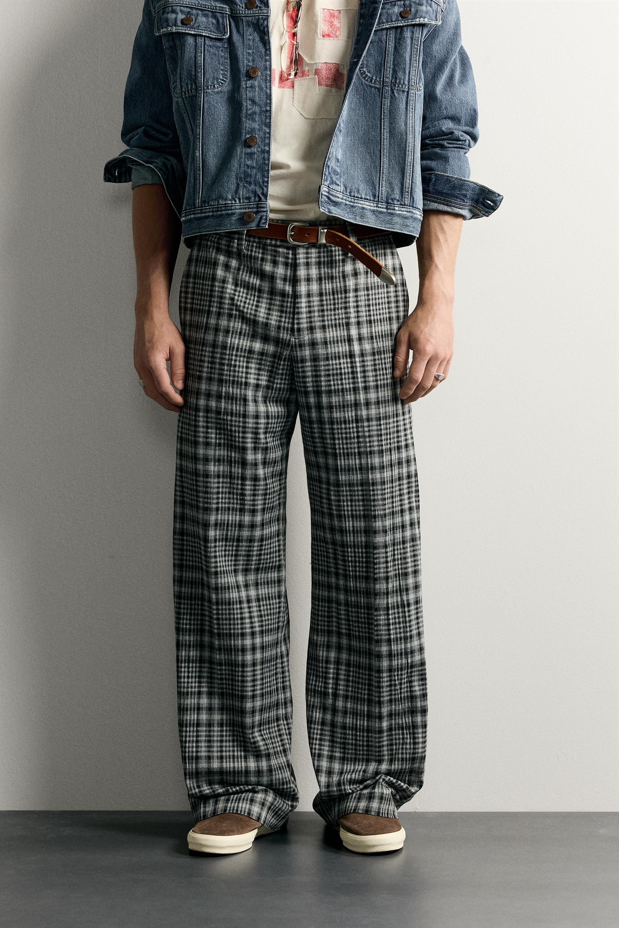 CHECKERED FLARE FIT PANTS