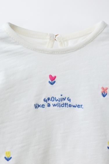 CAMISETA BORDADO FLORES - Crudo claro de Zara
