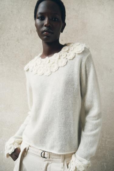 SUÉTER COMBINADO COM FLORES COM ALPACA E LÃ - Cru da Zara - Imagem 0