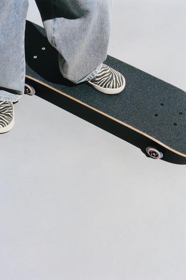 ZEBRA PRINT PLIMSOLLS - White by Zara