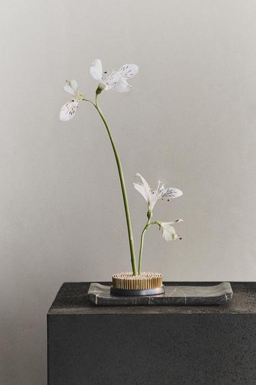 KENZAN FLOWER HOLDER - P by Zara