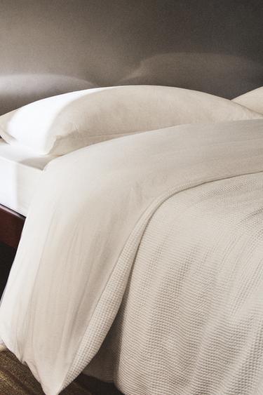 MINI WAFFLE-KNIT COTTON DUVET COVER - White by Zara