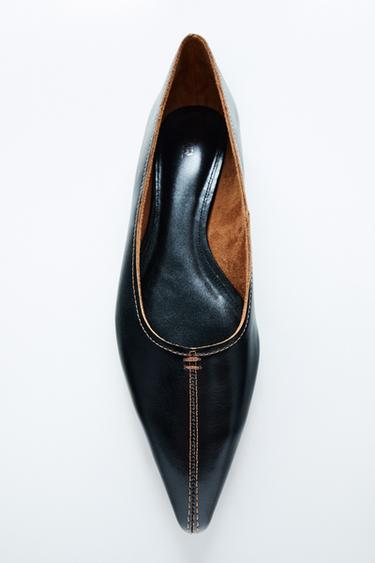 LEATHER BALLET FLATS WITH TOPSTITCHING - Black by Zara