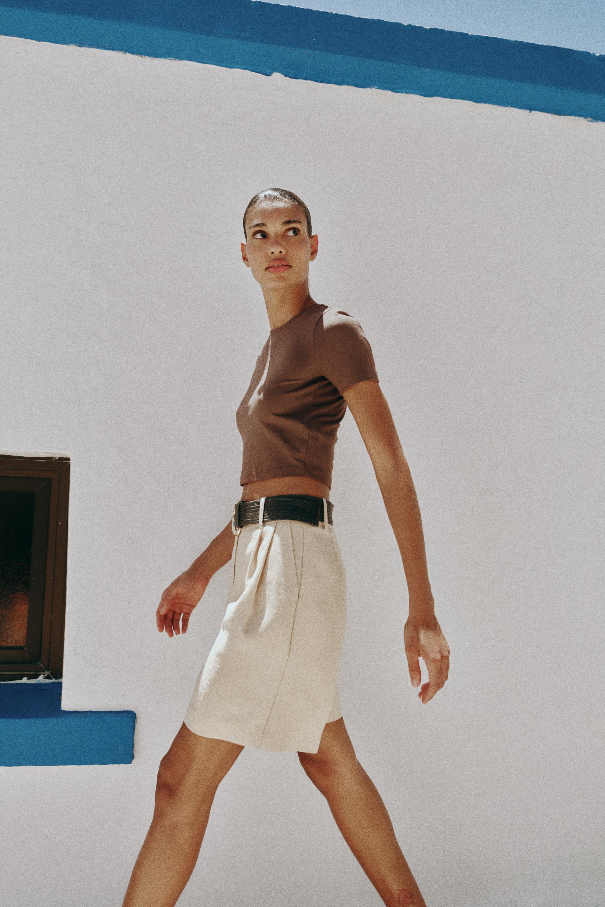 PLEATED BELTED SHORTS
