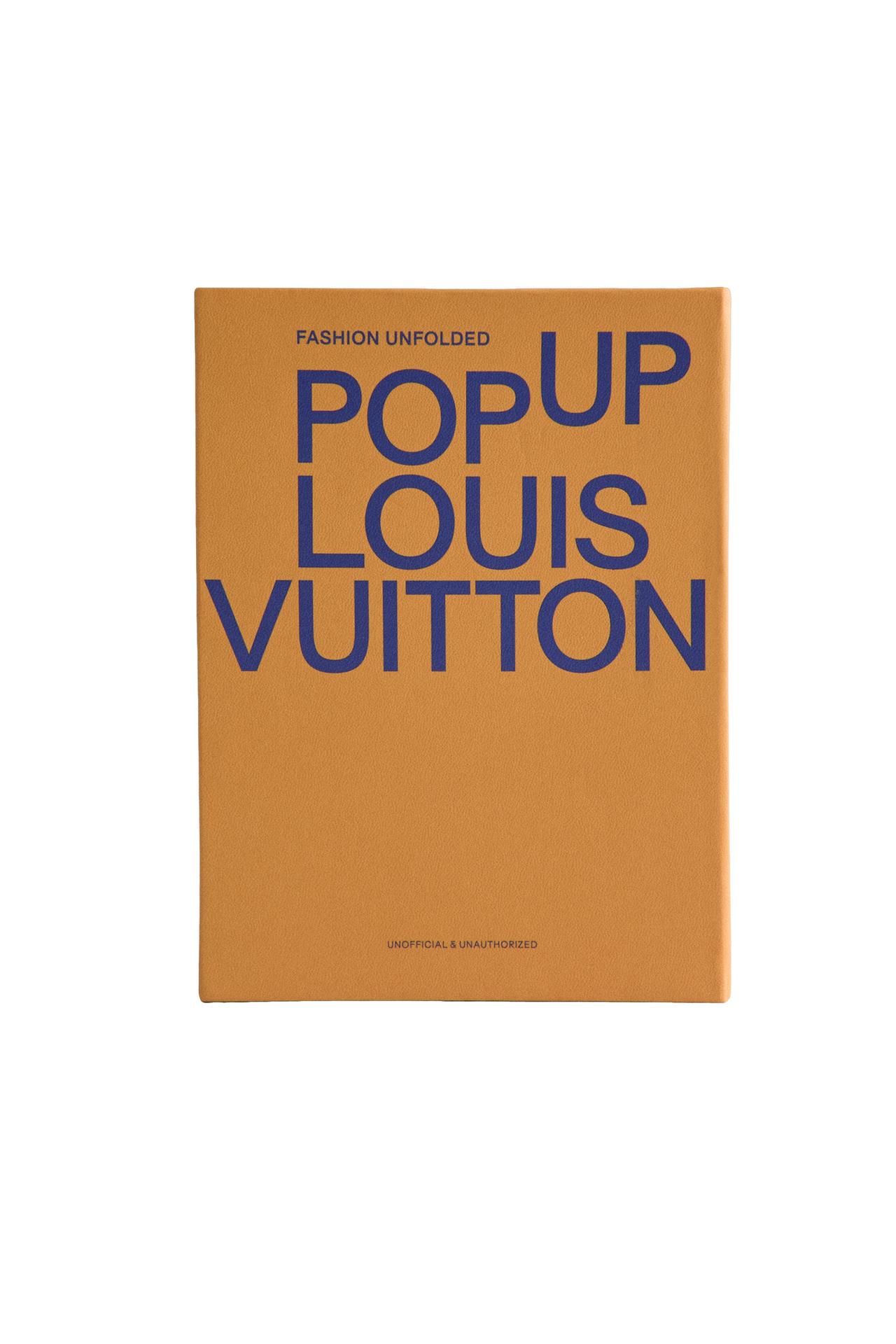 КНИГА-РАСКЛАДУШКА FASHION UNFOLDED: LOUIS VUITTON