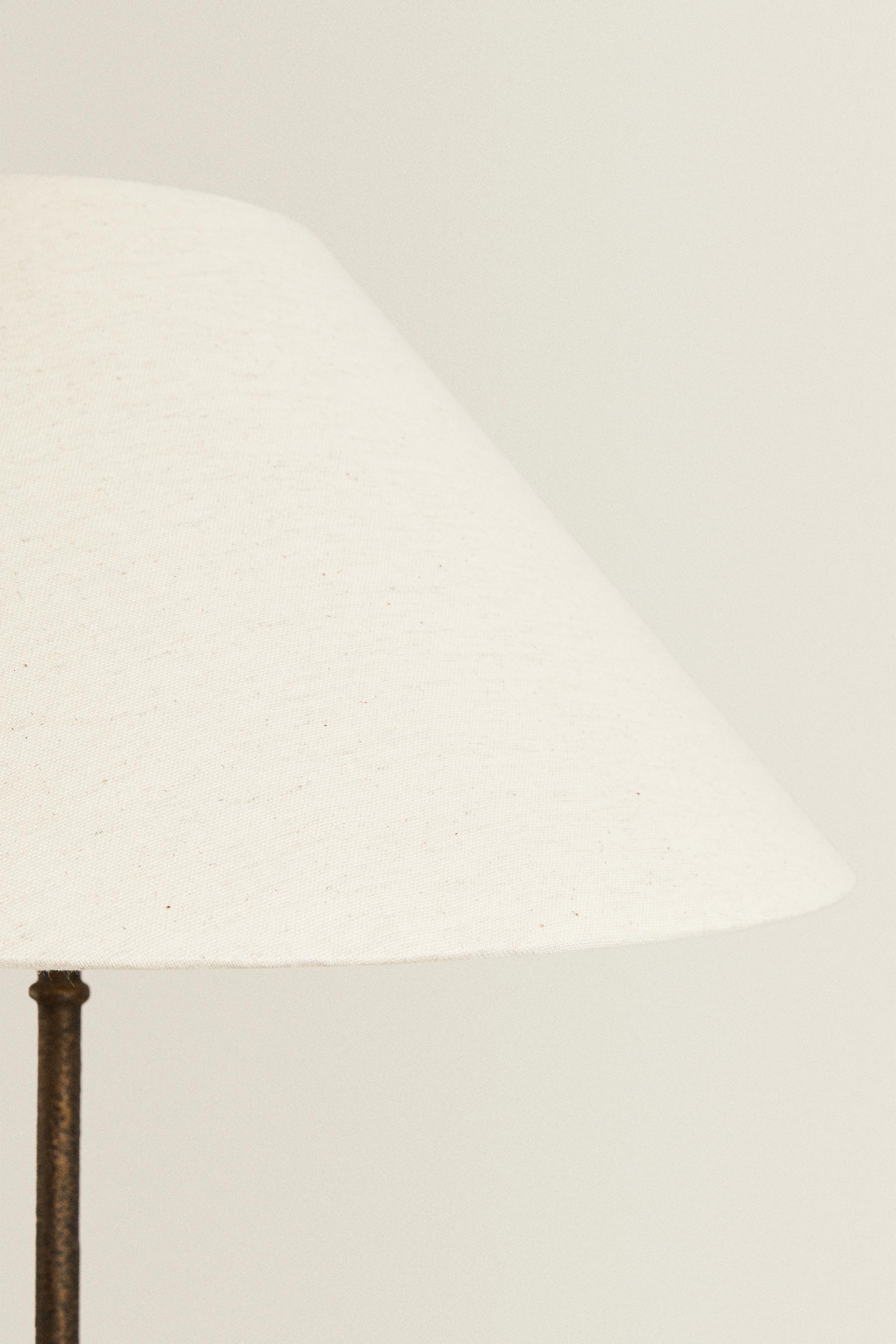 LAMPADAIRE BASE TRÉPIED