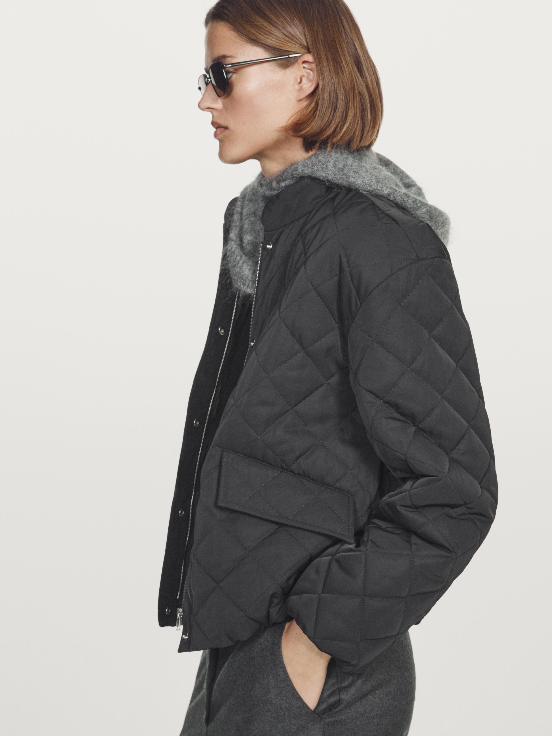Short water-repellent quilted bomber jacket