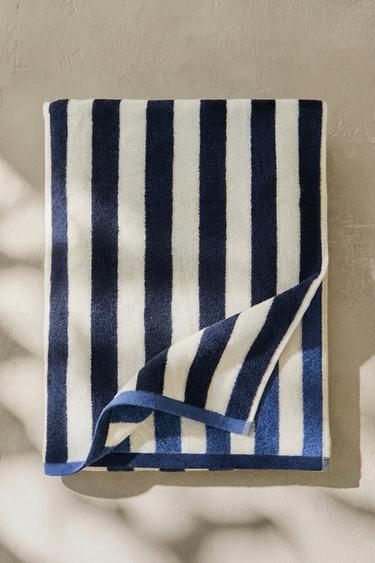 REVERSIBLE STRIPED BEACH TOWEL - Blues by Zara