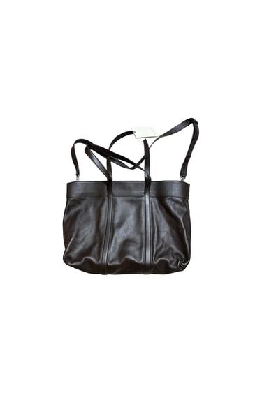 TASCHE AUS LEDER