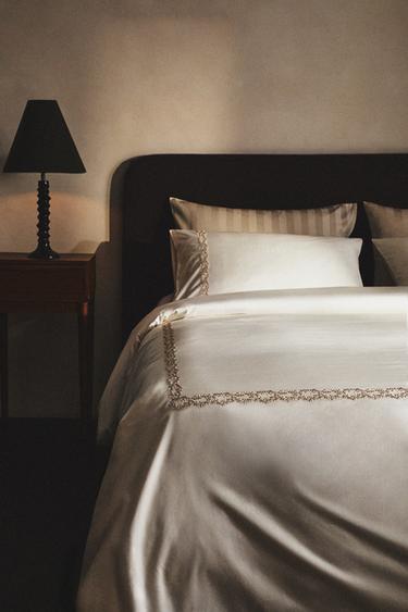 EMBROIDERED SATEEN PILLOWCASE - Cava by Zara - Image 4