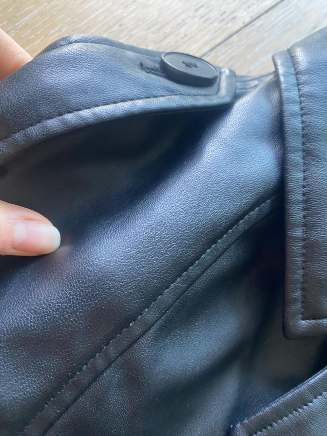 OVERSIZE LEATHER EFFECT TRENCH COAT - Image 3