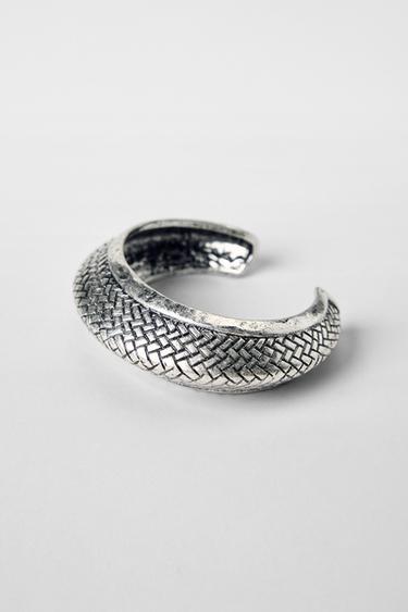 LOT DE 2 BRACELETS RIGIDES CISELÉS KATE MOSS X ZARA - Or / Argent de Zara - Image 4